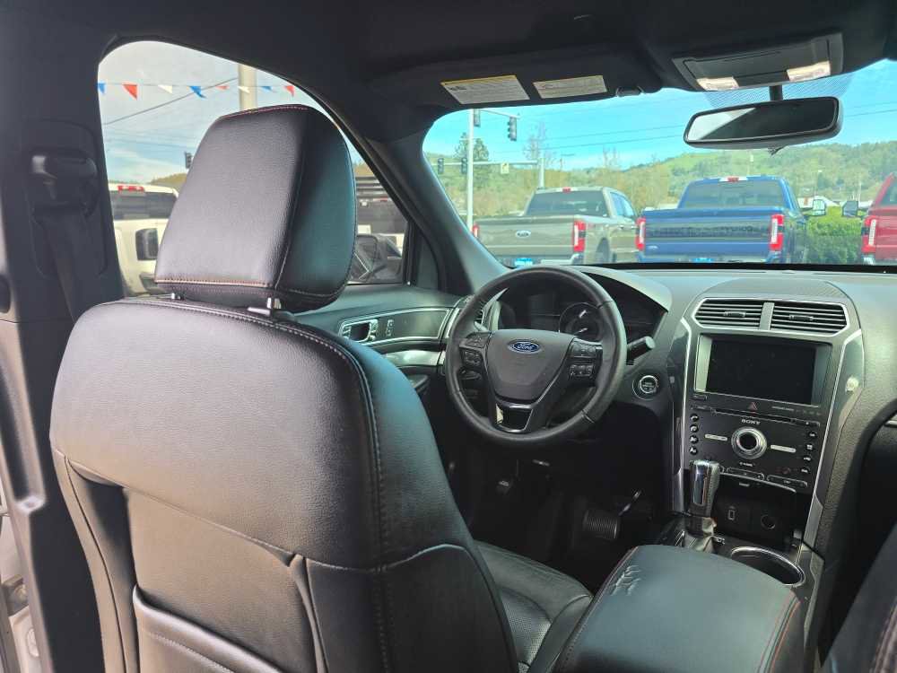 Certified 2018 Ford Explorer Sport image 11