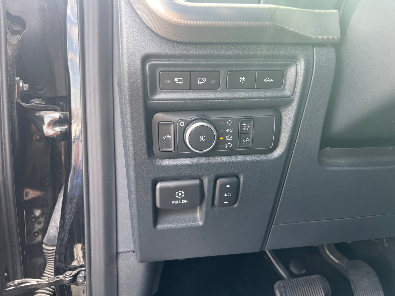 Certified 2022 Ford F150 Raptor w/ Raptor 37 Performance Package AWD/4WD image 12