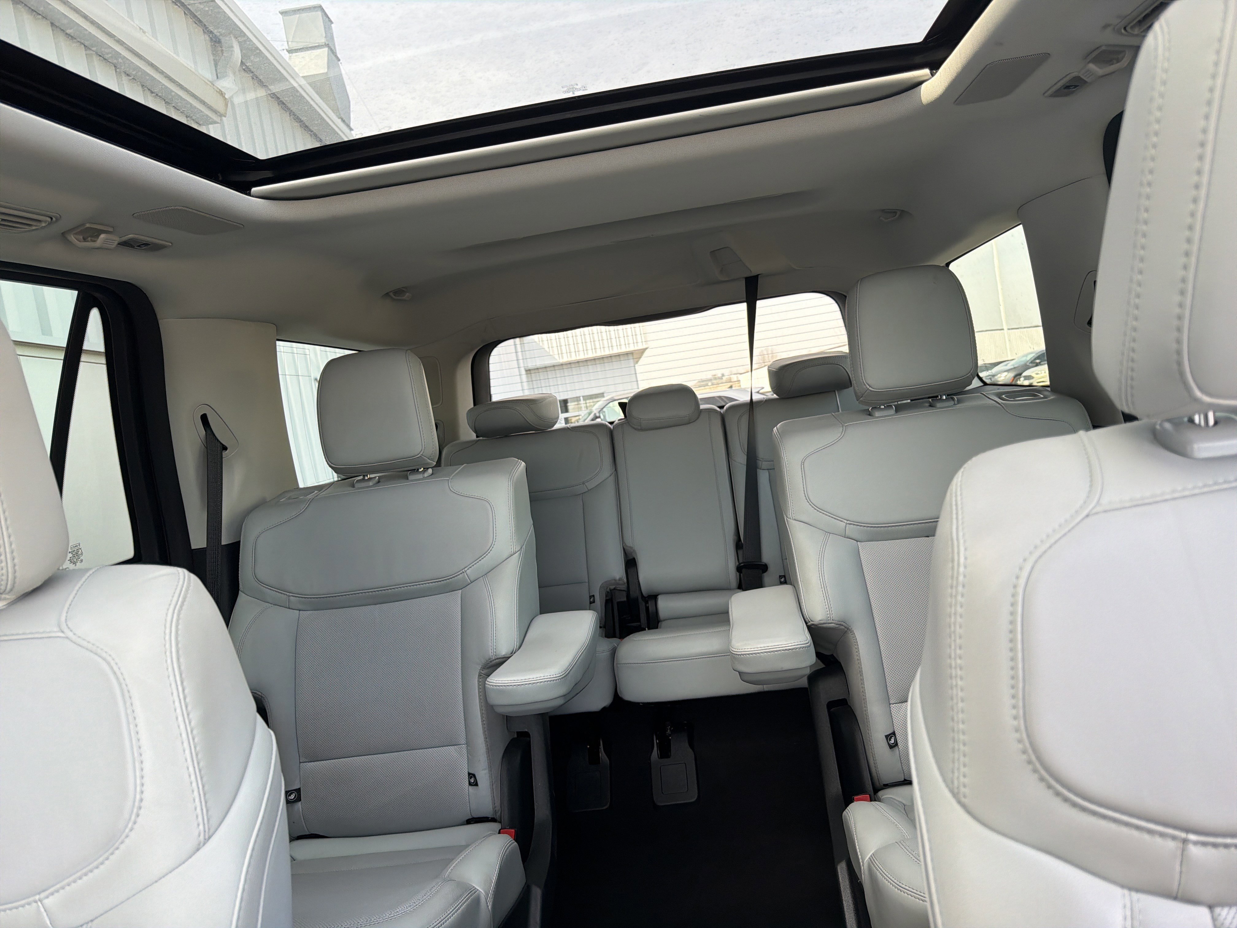 Certified 2025 Ford Expedition Platinum w/ Driver's Package image 62