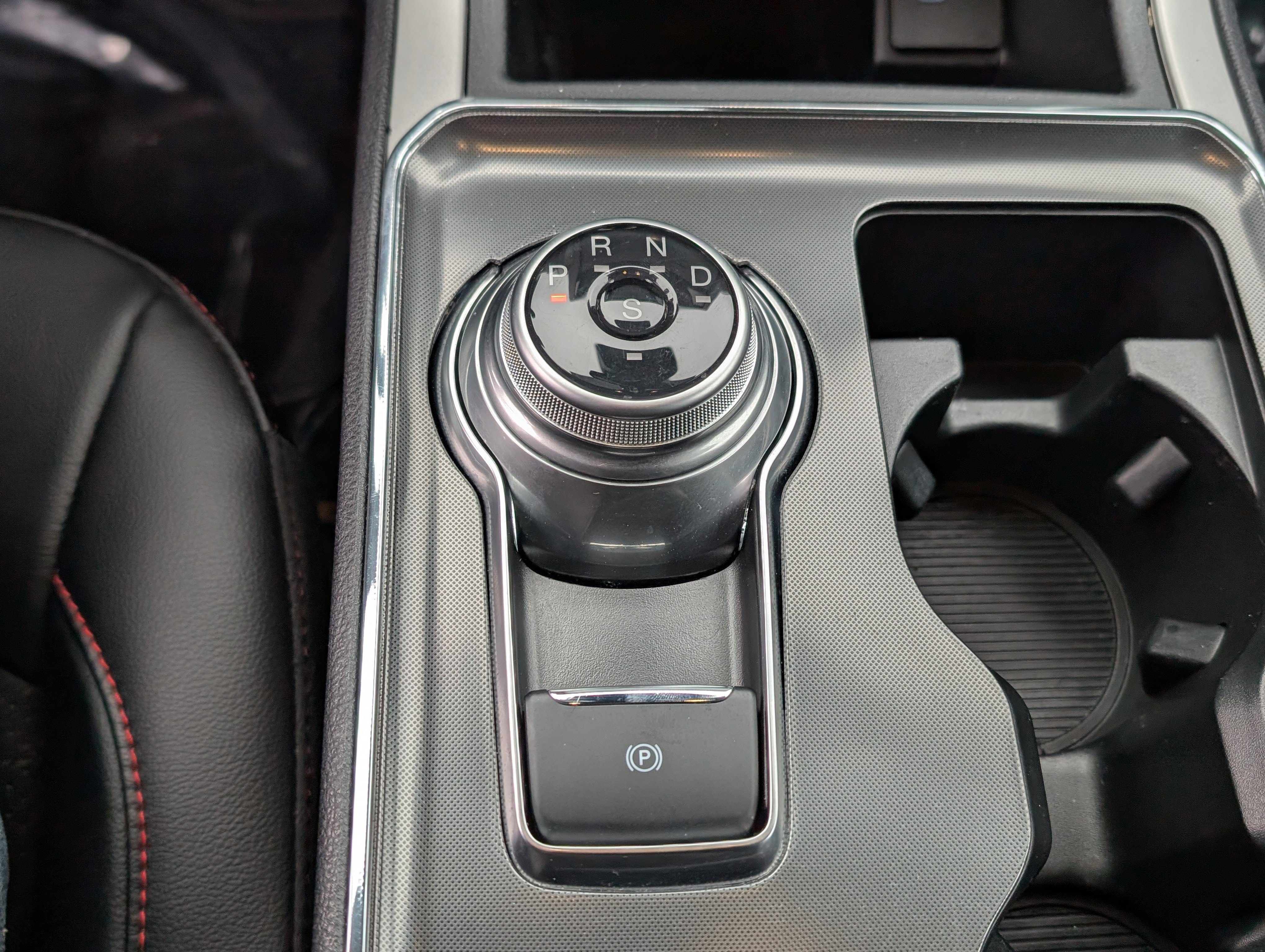 Certified 2024 Ford Edge ST-Line image 28