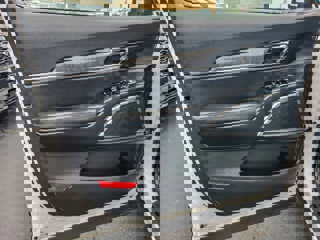 Used 2024 Kia Telluride EX w/ EX Captain's Chair Package image 24