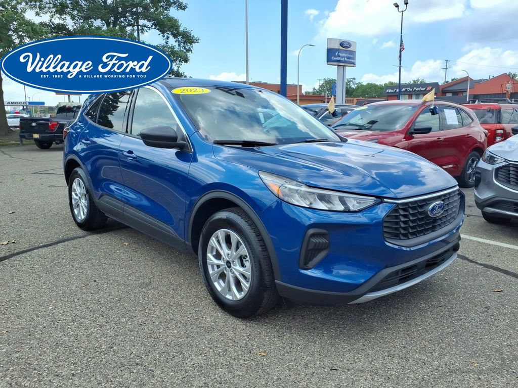 Certified 2023 Ford Escape Active AWD/4WD image 3
