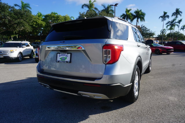 Certified 2023 Ford Explorer XLT w/ Equipment Group 202A RWD image 7