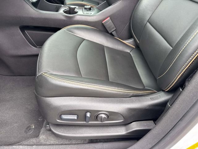 Used 2024 GMC Terrain AT4 image 17