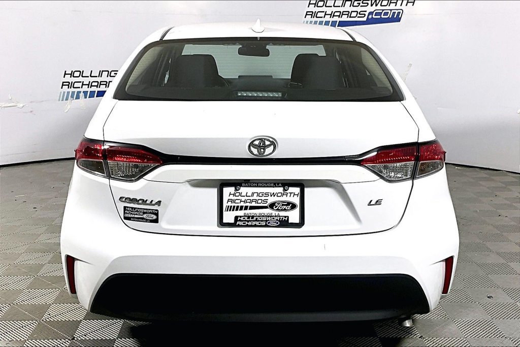 Used 2026 Toyota Corolla LE FWD image 4