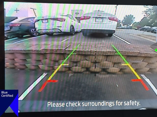Certified 2024 Ford Explorer XLT RWD image 24