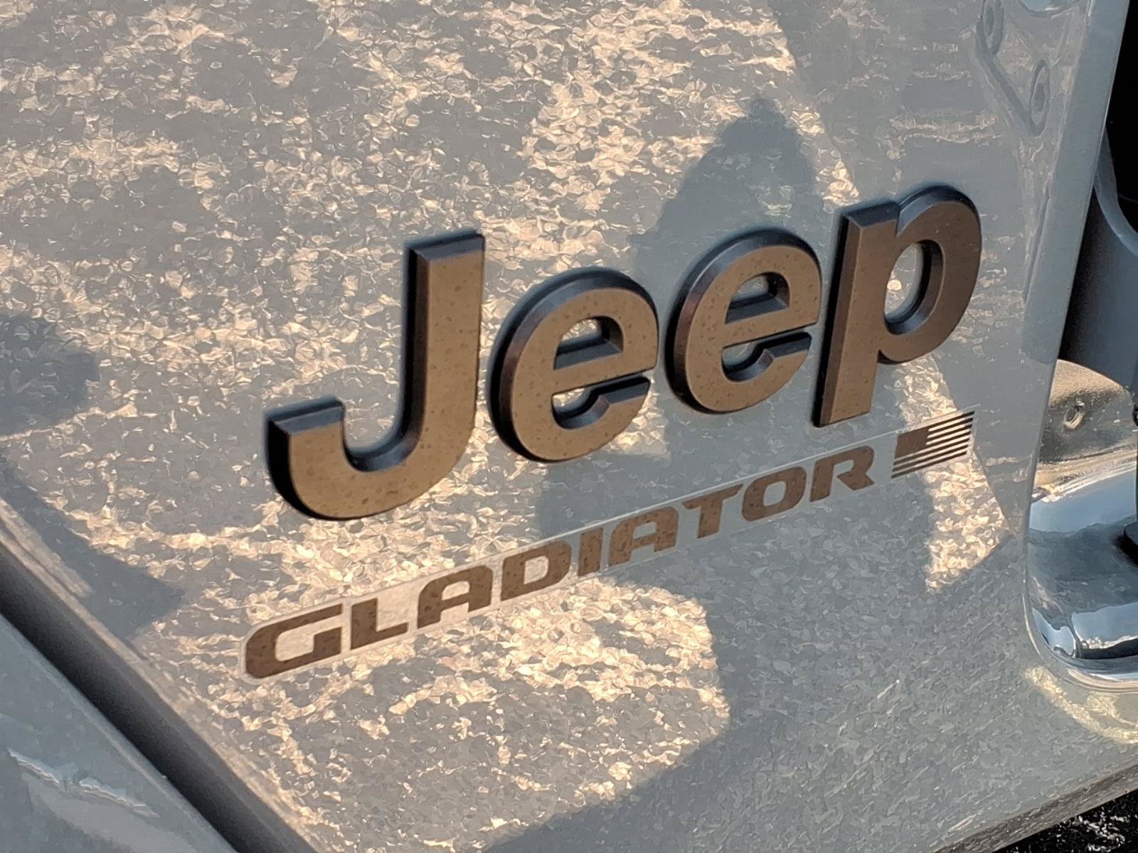 Used 2025 Jeep Gladiator Sport w/ Premium Package AWD/4WD image 20