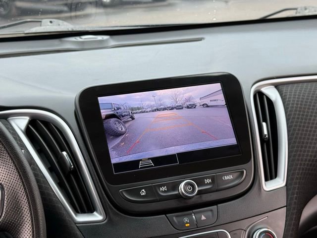 Used 2025 Chevrolet Malibu LS image 14