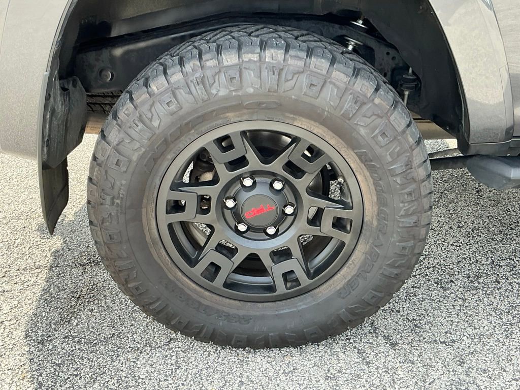 Used 2022 Toyota 4Runner SR5 Premium w/ Moonroof Package image 14