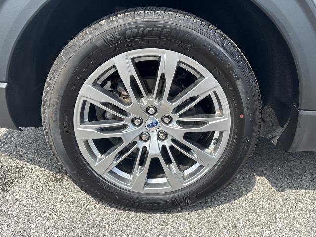 Certified 2025 Ford Explorer Platinum RWD image 39