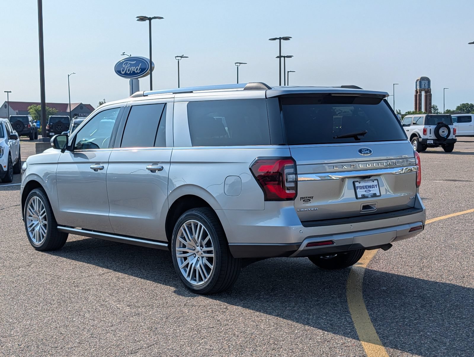 Certified 2024 Ford Expedition Max Limited AWD/4WD image 3