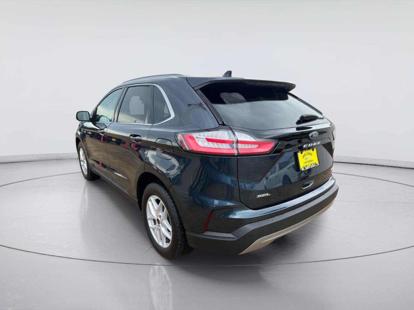Certified 2024 Ford Edge SEL w/ Convenience Package AWD/4WD image 5
