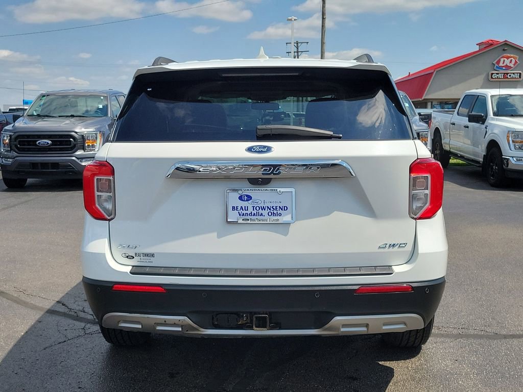 Certified 2023 Ford Explorer XLT w/ Equipment Group 202A AWD/4WD image 4