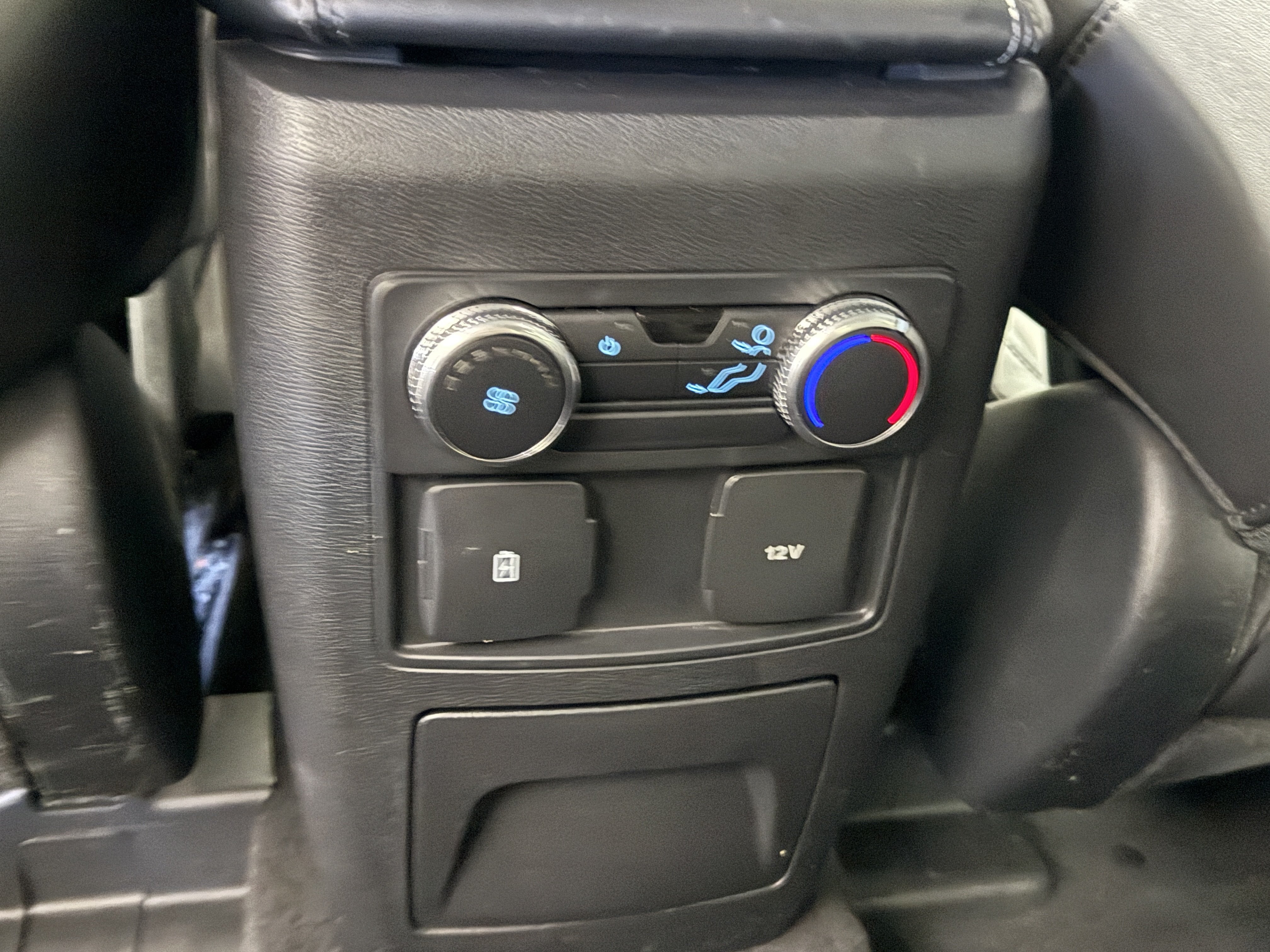 Certified 2022 Ford Explorer XLT w/ Equipment Group 202A RWD image 13