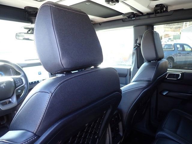 Certified 2025 Ford Bronco Badlands AWD/4WD image 16