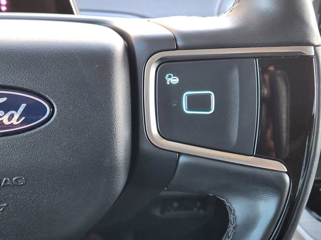 Certified 2025 Ford Expedition Platinum w/ Driver's Package image 26