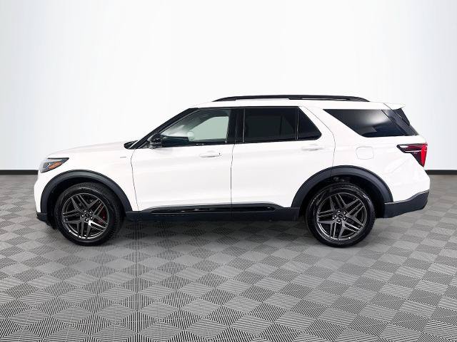 Certified 2025 Ford Explorer ST-Line w/ ST-Line Street Pack AWD/4WD image 4