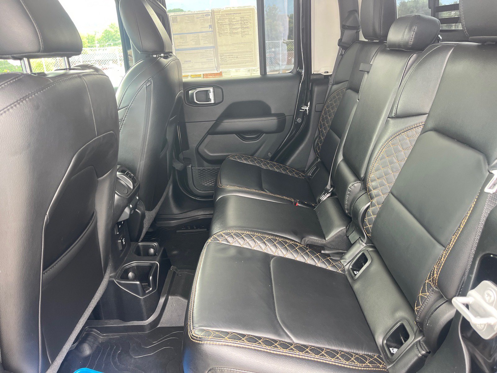Used 2021 Jeep Gladiator Overland AWD/4WD image 19