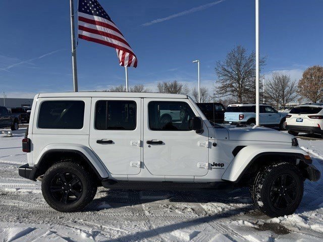 Used 2023 Jeep Wrangler Unlimited Sahara image 6