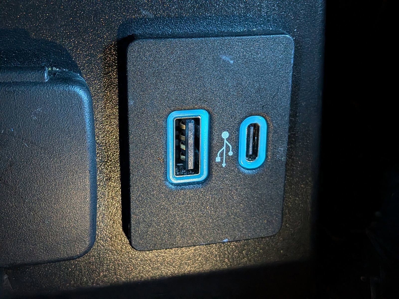 Certified 2023 Ford Explorer ST-Line w/ Class IV Trailer Tow Package image 26