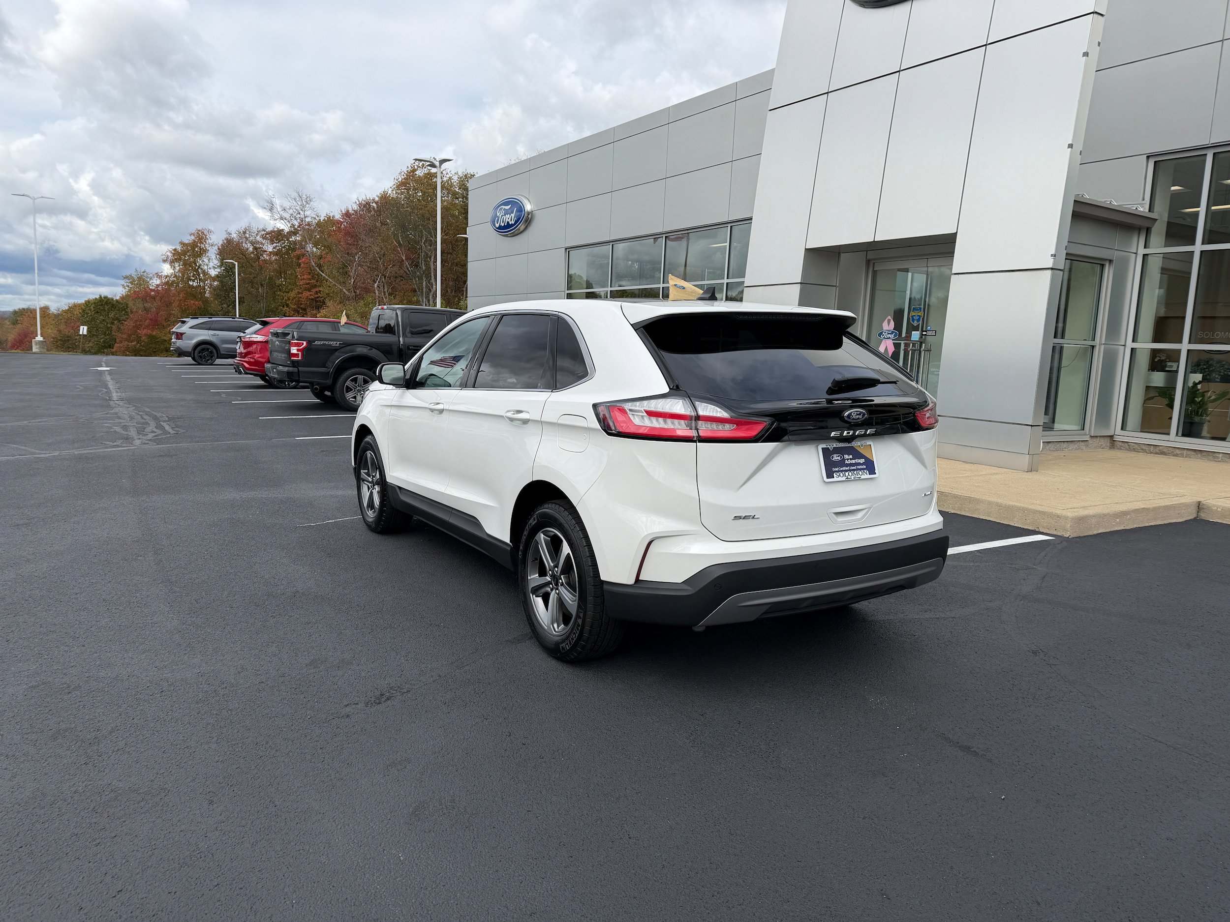 Certified 2024 Ford Edge SEL w/ Convenience Package AWD/4WD image 7
