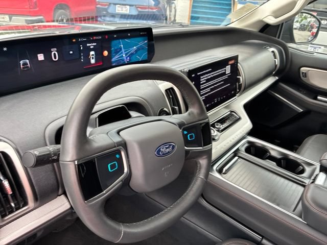 Certified 2025 Ford Expedition Active AWD/4WD image 66