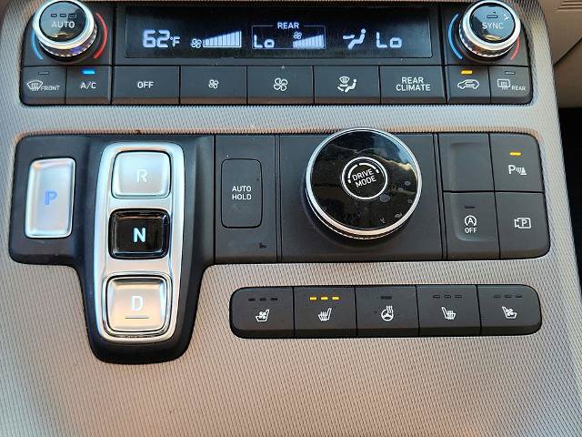 Used 2023 Hyundai Palisade Limited FWD image 17