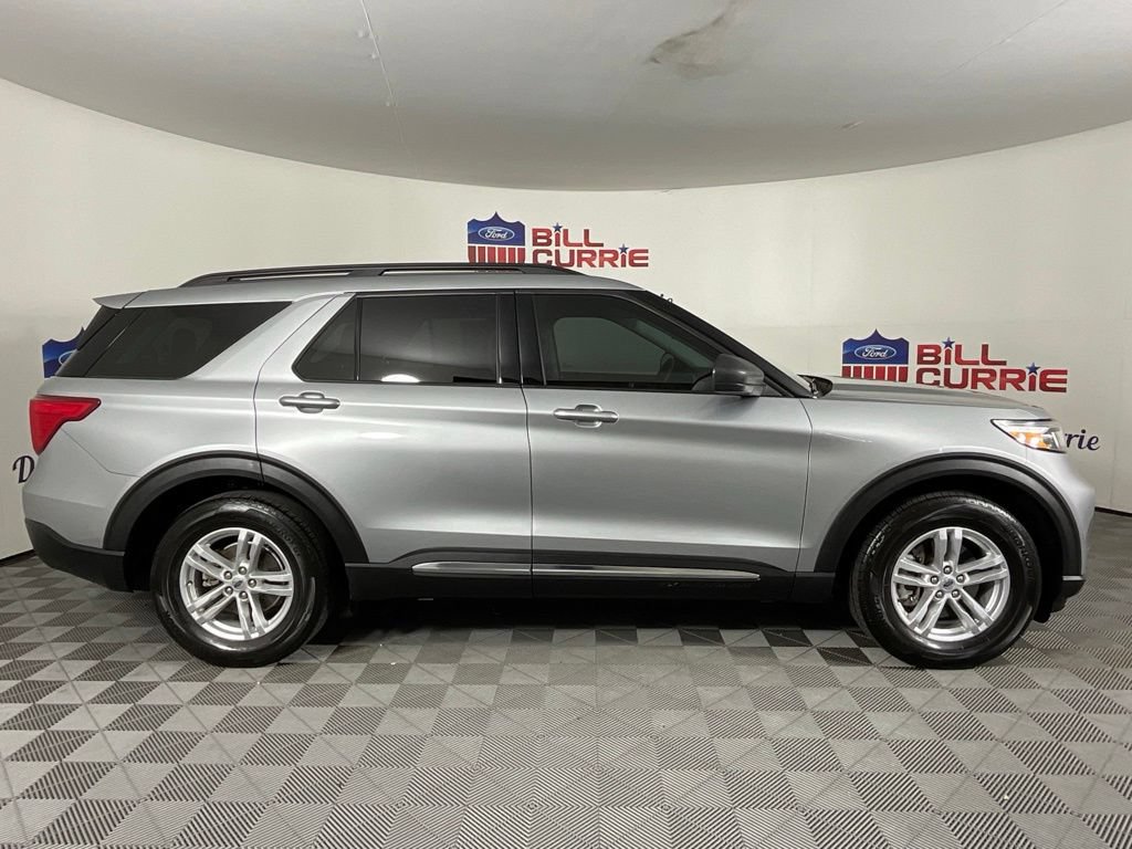 Certified 2023 Ford Explorer XLT RWD image 2