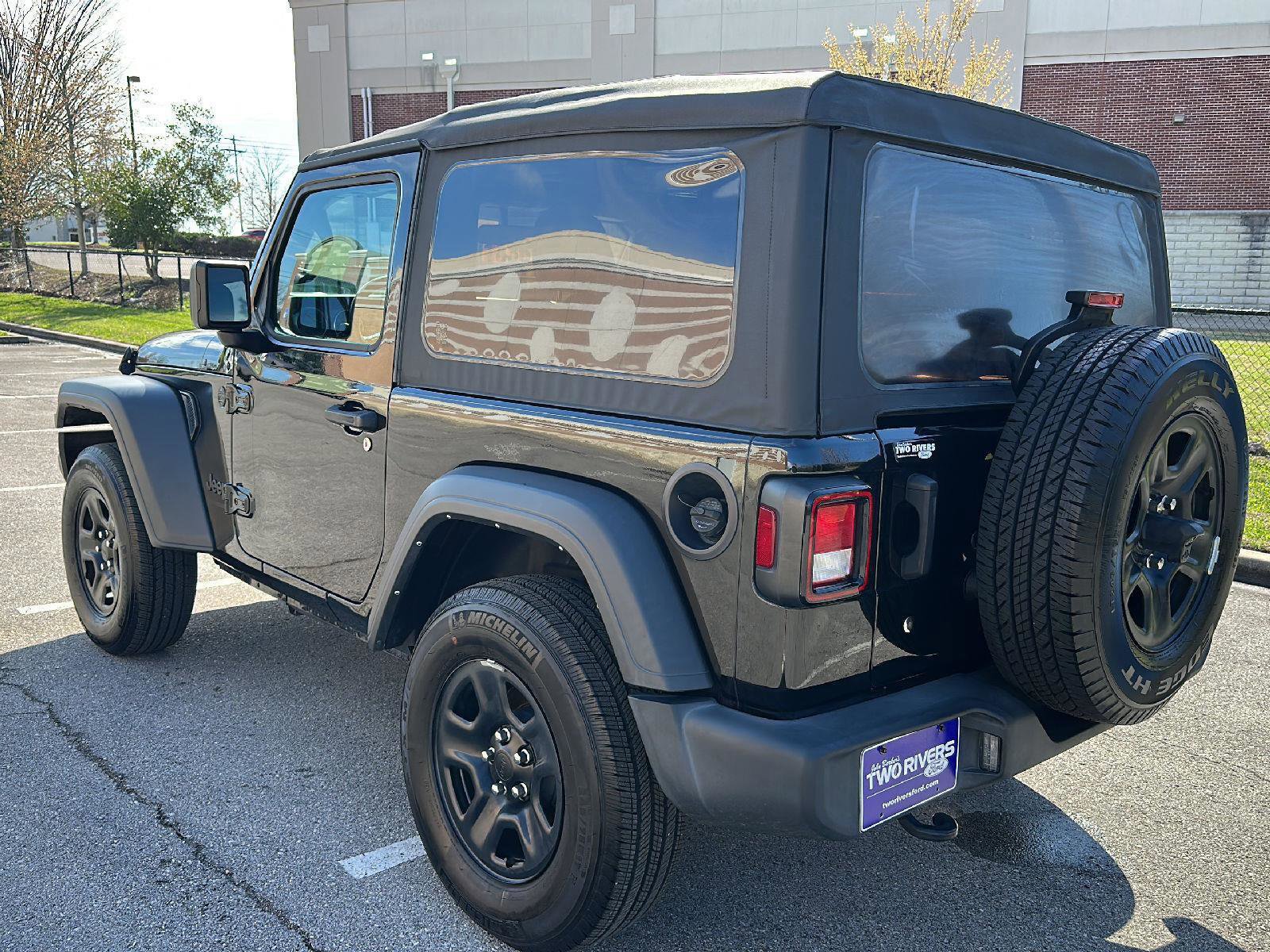 Used 2023 Jeep Wrangler Sport image 3