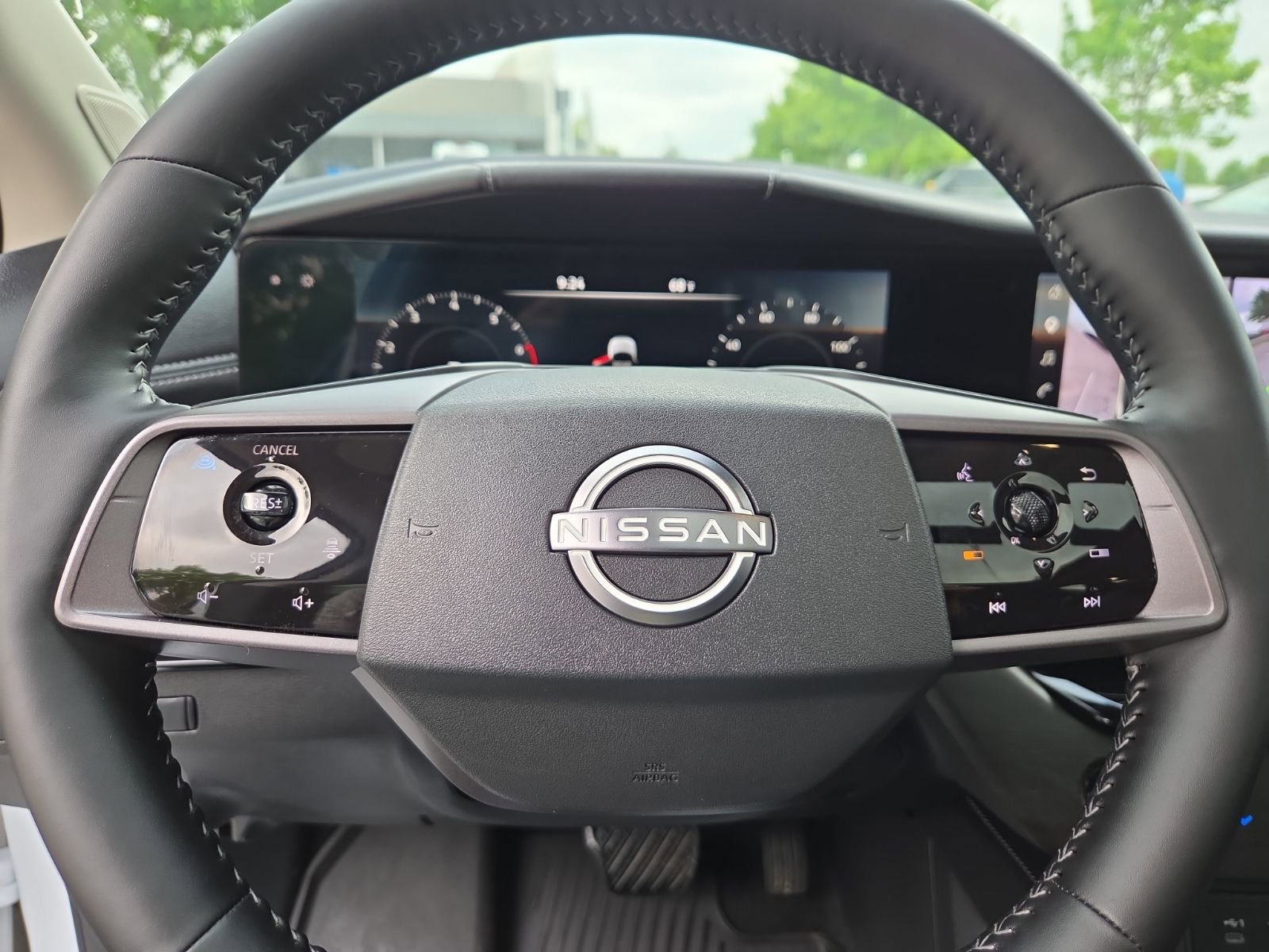 Used 2025 Nissan Murano SL image 24