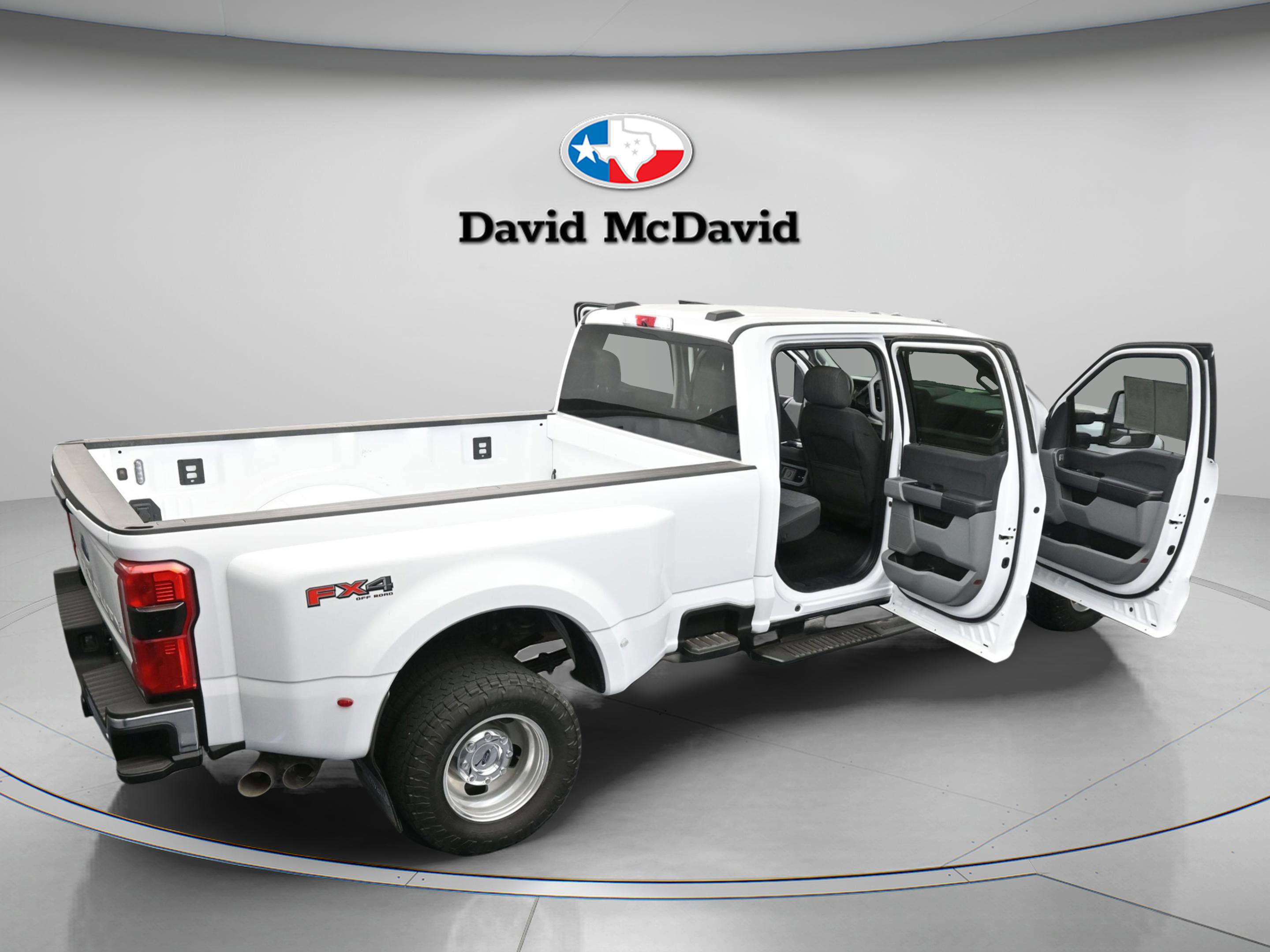 Certified 2024 Ford F350 XLT w/ 360-Degree Camera Package image 28