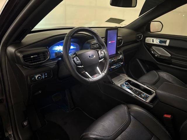 Certified 2022 Ford Explorer ST w/ Equipment Group 401A image 5