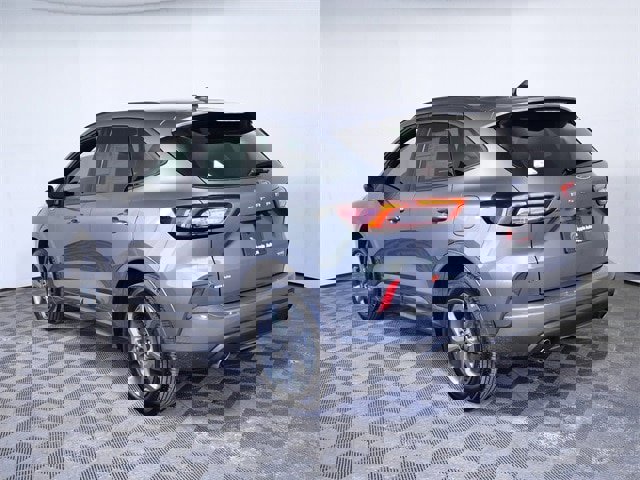 Certified 2024 Ford Escape ST-Line Select image 2