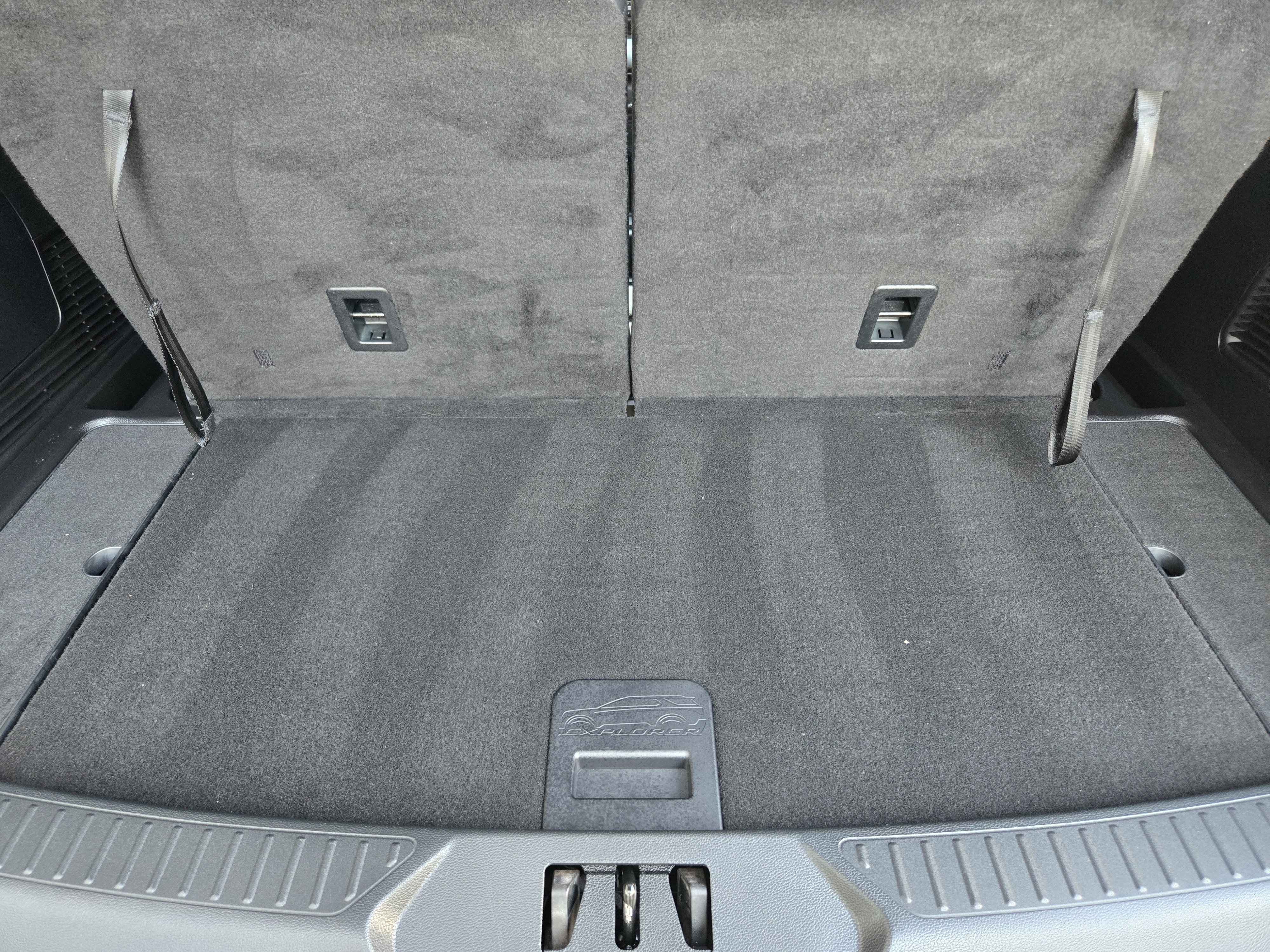 Certified 2020 Ford Explorer XLT w/ Equipment Group 202A image 23