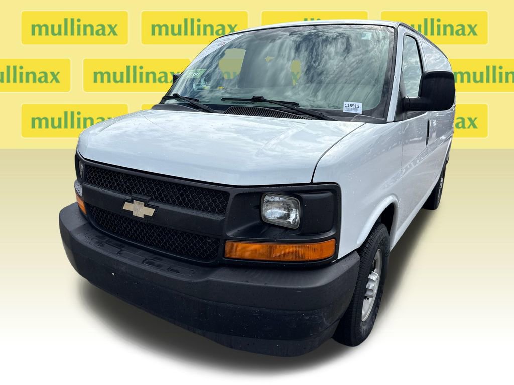 Used 2017 Chevrolet Express 2500 RWD image 10