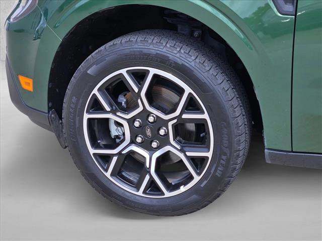 Certified 2025 Ford Maverick Lariat w/ 4K Tow Package AWD/4WD image 9