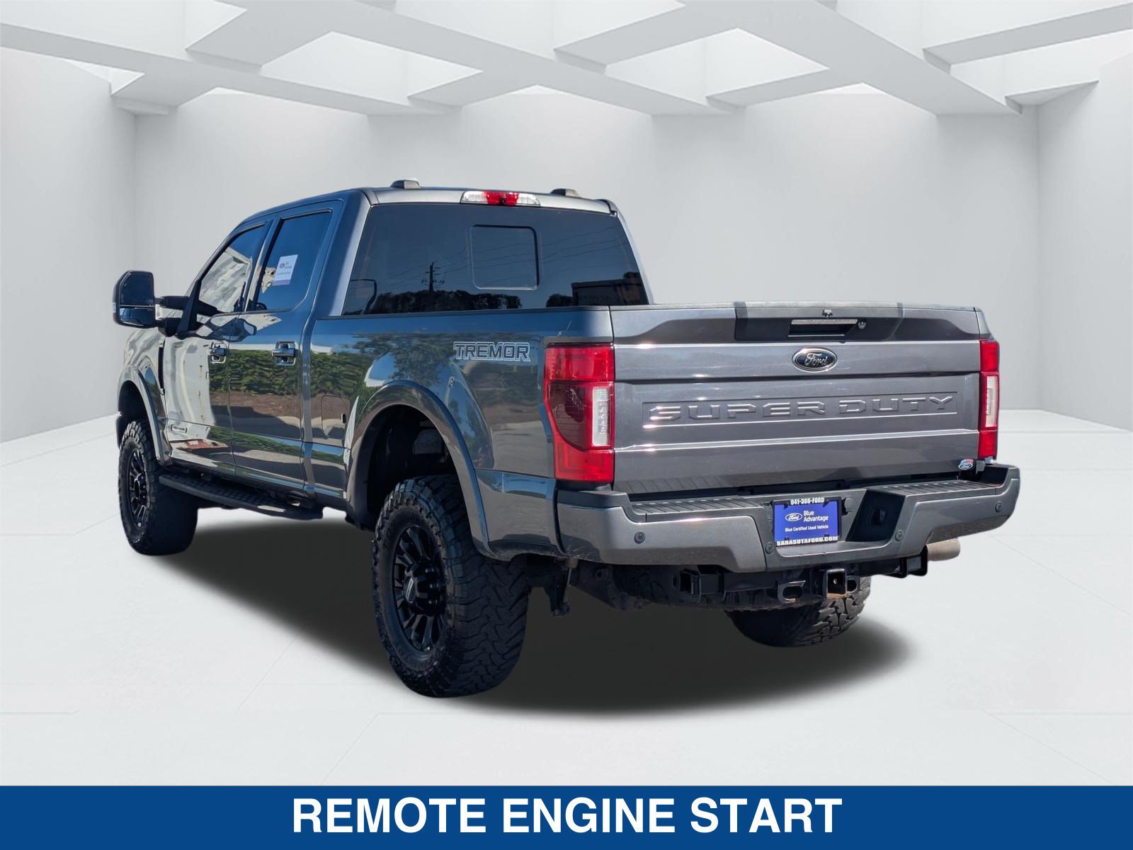 Certified 2022 Ford F250 Lariat w/ Tremor Off-Road Package AWD/4WD image 7