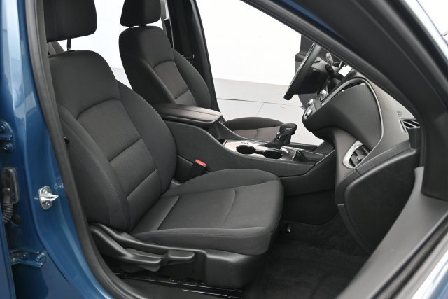 Used 2025 Chevrolet Malibu LT FWD image 30