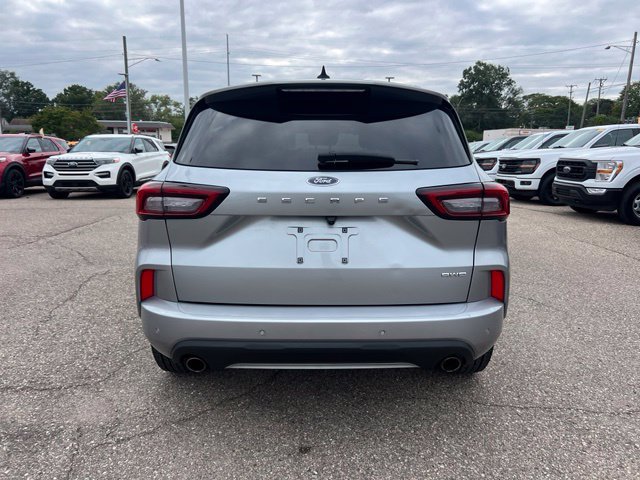 Certified 2024 Ford Escape ST-Line w/ Tech Pack #1 AWD/4WD image 5