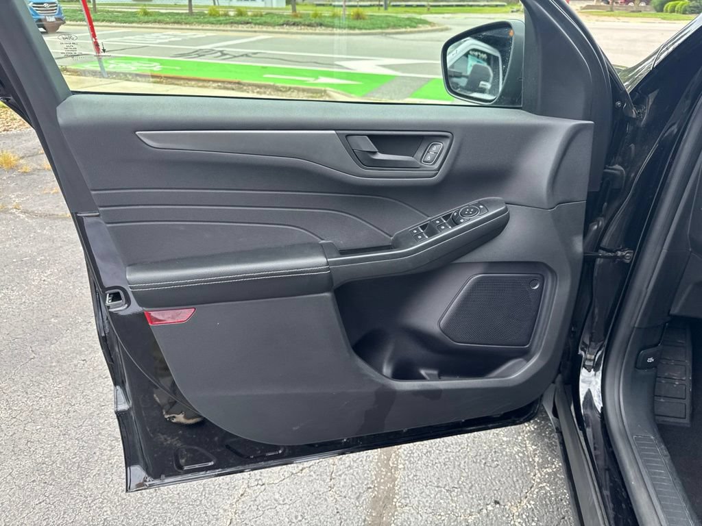 Certified 2024 Ford Escape Active AWD/4WD image 14