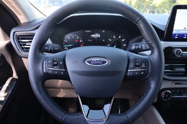 Certified 2020 Ford Escape SEL FWD image 12