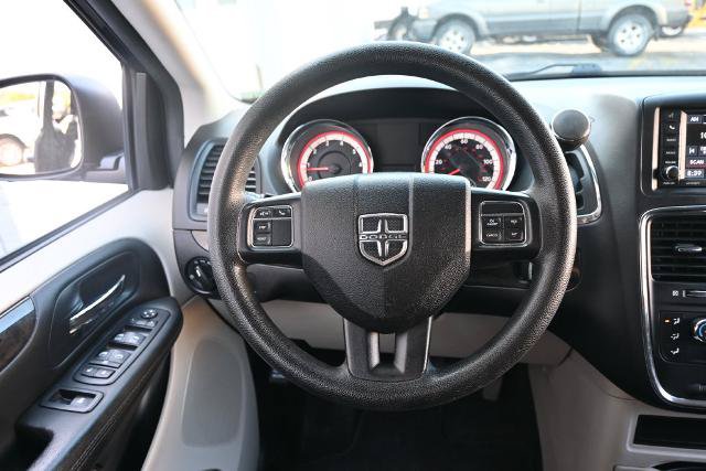 Used 2018 Dodge Grand Caravan SE w/ UConnect Hands-Free Group FWD image 29