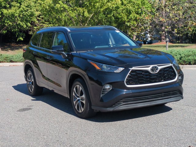 Used 2022 Toyota Highlander XLE