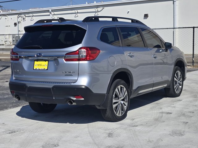 Used 2022 Subaru Ascent Limited w/ Technology Package image 3