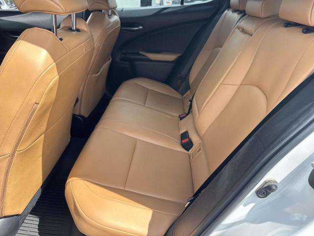 Used 2023 Lexus UX 250h FWD w/ Premium Package image 15
