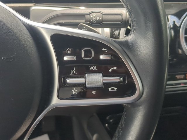 Used 2022 Mercedes-Benz GLB 250 4MATIC image 19