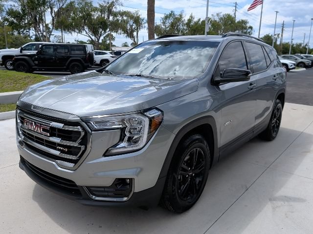 Used 2023 GMC Terrain AT4 AWD/4WD image 8