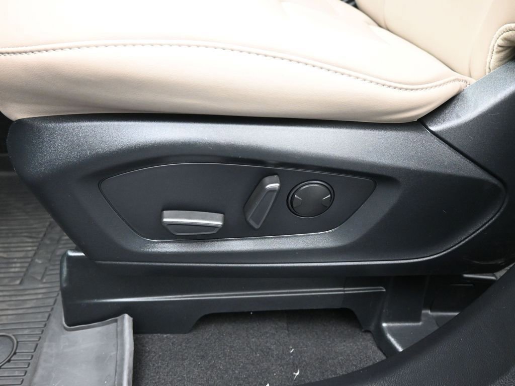 Certified 2024 Ford Explorer XLT w/ Equipment Group 202A image 37