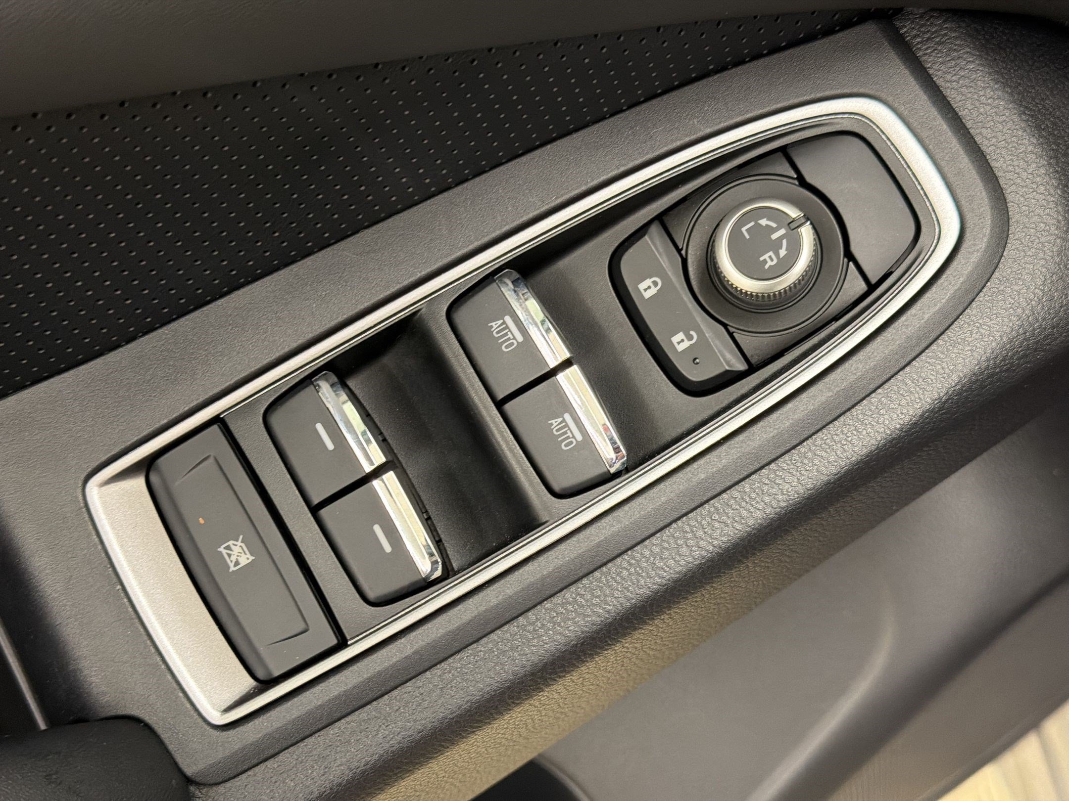 Used 2024 Subaru Ascent Limited AWD/4WD image 14