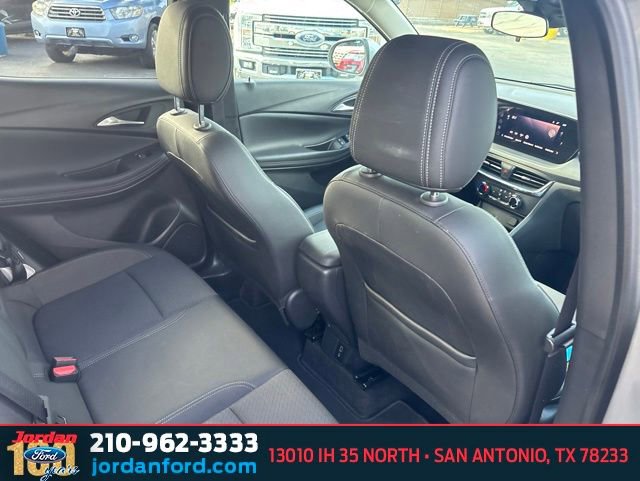 Used 2025 Buick Encore GX Preferred FWD image 9